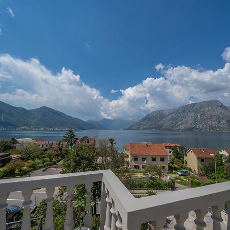Apartment With Sea View Kotor Exterior photo