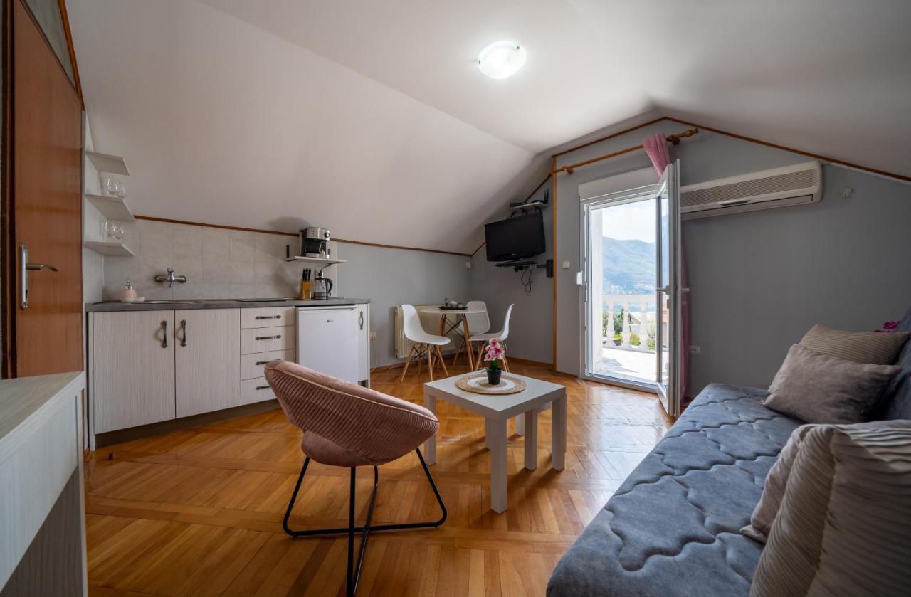 Apartment With Sea View Kotor Exterior photo